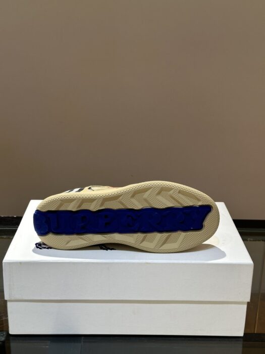 버버리 체크 테라스 스니커즈 레플리카 미러급 SA급 S급 고퀄리티 최상급 하이엔드 신발 [남성] 7