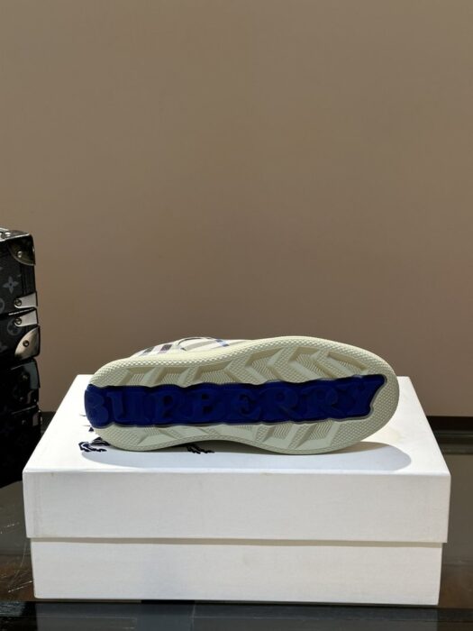 버버리 체크 테라스 스니커즈 레플리카 미러급 SA급 S급 고퀄리티 최상급 하이엔드 신발 [남성] 7