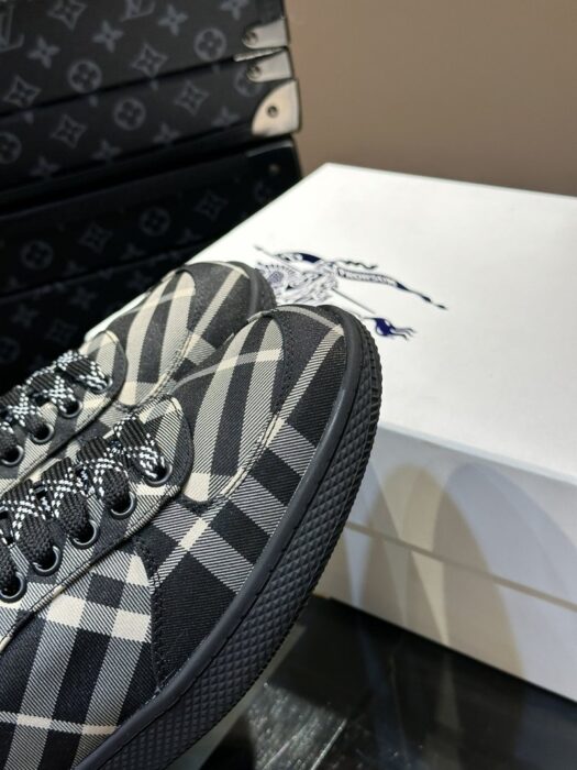 버버리 체크 테라스 스니커즈 레플리카 미러급 SA급 S급 고퀄리티 최상급 하이엔드 신발 [남성] 7