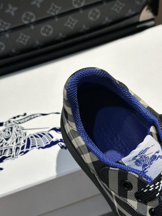 버버리 체크 테라스 스니커즈 레플리카 미러급 SA급 S급 고퀄리티 최상급 하이엔드 신발 [남성] 8