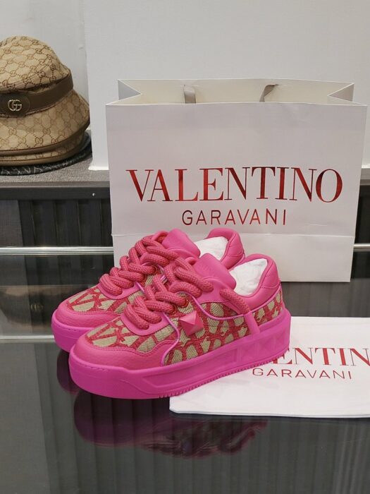 발렌티노 원스터드 XL V 로고 운동화 레플리카 미러급 SA급 S급 고퀄리티 최상급 하이엔드 신발 [남성여성공용] 4