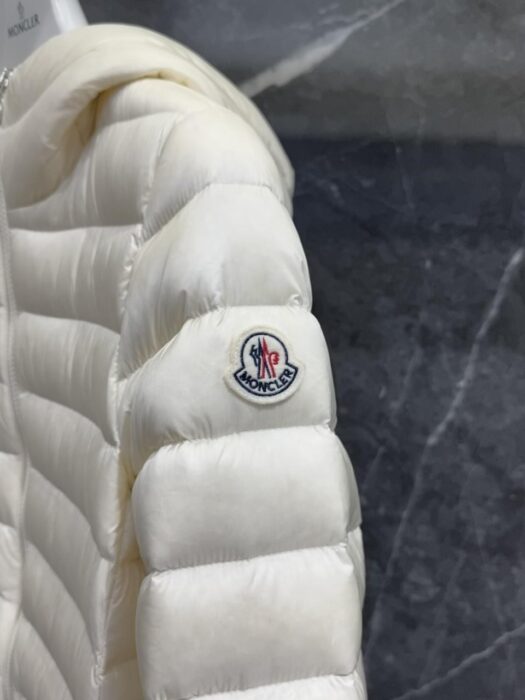 몽클레어 아이지 여성 경량패딩 구스다운 화이트 레플리카 미러급 SA급 S급 고퀄리티 하이엔드 최상급 의류 [여성] 3