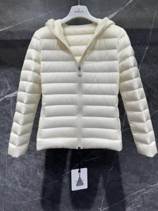 몽클레어 아이지 여성 경량패딩 구스다운 화이트 레플리카 미러급 SA급 S급 고퀄리티 하이엔드 최상급 의류 [여성] 4