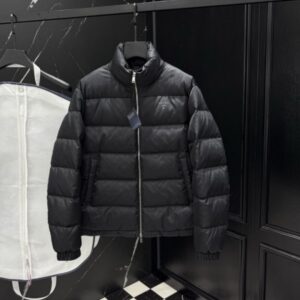 프라다 로고 다운 패딩 자켓 레플리카 미러급 SA급 S급 고퀄리티 하이엔드 최상급 의류 [남성]