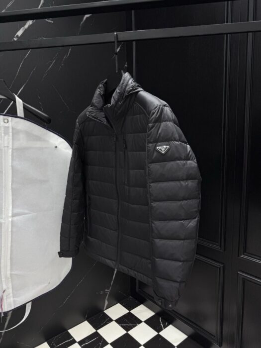 프라다 파이핑 다운 패딩 자켓 레플리카 미러급 SA급 S급 고퀄리티 하이엔드 최상급 의류 [남성] 3