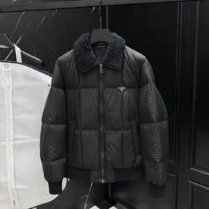 프라다 시어링 다운 패딩 자켓 레플리카 미러급 SA급 S급 고퀄리티 하이엔드 최상급 의류 [남성]