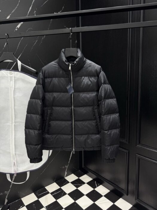 프라다 로고 다운 패딩 자켓 레플리카 미러급 SA급 S급 고퀄리티 하이엔드 최상급 의류 [남성] 2