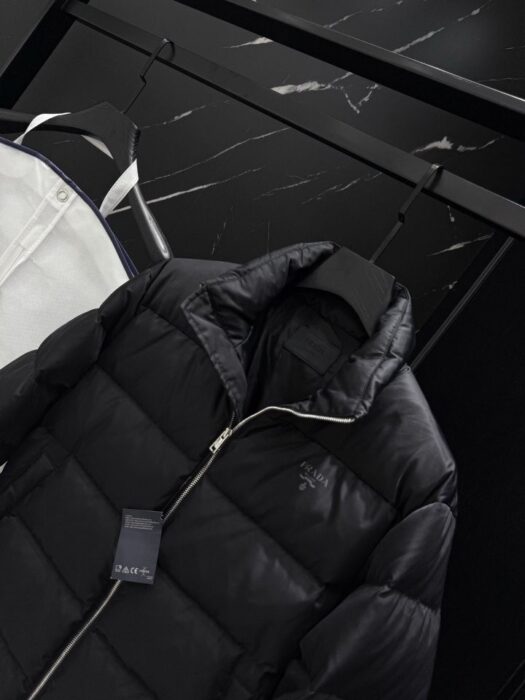 프라다 로고 다운 패딩 자켓 레플리카 미러급 SA급 S급 고퀄리티 하이엔드 최상급 의류 [남성] 8