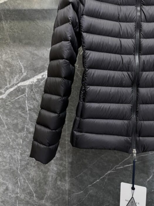 몽클레어 아이지 여성 경량패딩 구스다운 블랙 레플리카 미러급 SA급 S급 고퀄리티 하이엔드 최상급 의류 [여성] 3