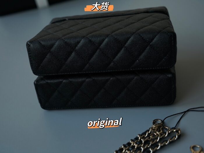 샤넬 클래식 체인 베니티백 골드 메탈 25C LP 블랙 레플리카 미러급 SA급 S급 고퀄리티 최상급 하이엔드 가방 [여성] 5