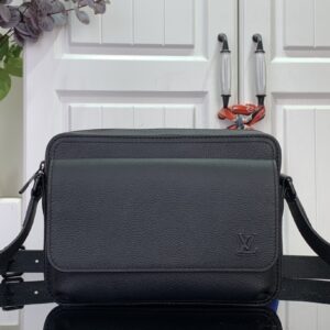 루이비통 보딩 메신저 M15265 블랙 레플리카 미러급 SA급 S급 고퀄리티 최상급 하이엔드 가방 [남성여성공용]