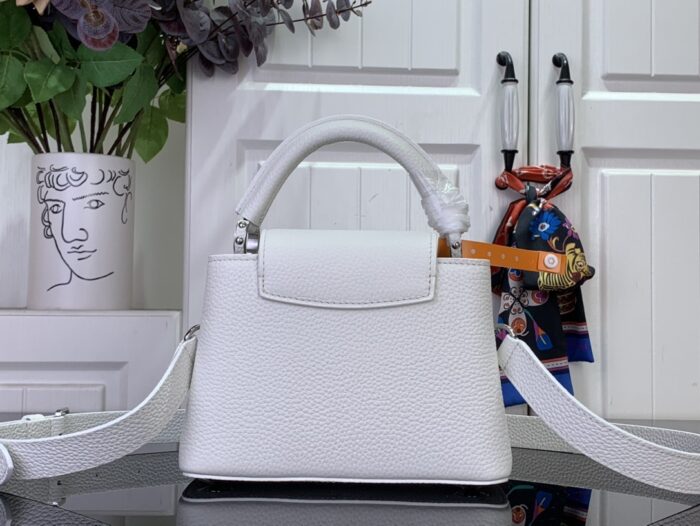 루이비통 카퓌신 미니 M25934 화이트 레플리카 미러급 SA급 S급 고퀄리티 최상급 하이엔드 가방 [여성] 2