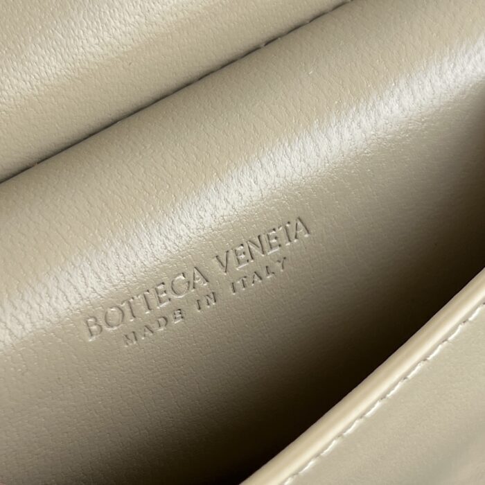 보테가베네타 솔스티스 비즈니스 카드 케이스 에크루 810596 레플리카 미러급 SA급 S급 고퀄리티 최상급 하이엔드 지갑 [남성여성공용] 9
