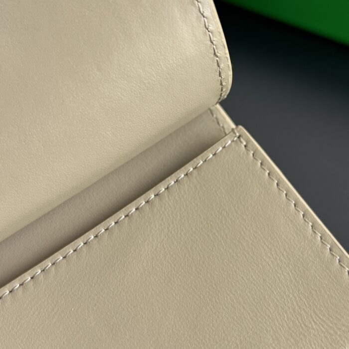 보테가베네타 솔스티스 비즈니스 카드 케이스 에크루 810596 레플리카 미러급 SA급 S급 고퀄리티 최상급 하이엔드 지갑 [남성여성공용] 8