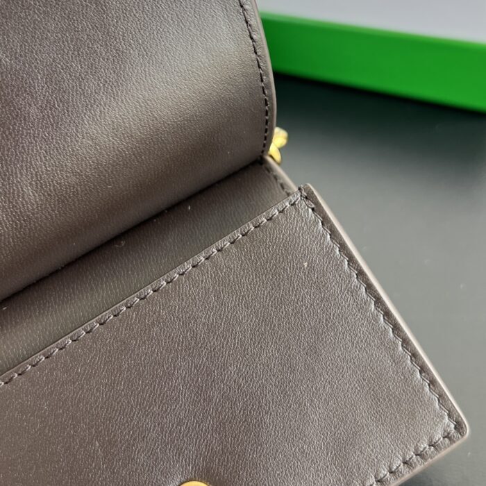 보테가베네타 솔스티스 비즈니스 카드 케이스 초콜릿 810596 레플리카 미러급 SA급 S급 고퀄리티 최상급 하이엔드 지갑 [남성여성공용] 9