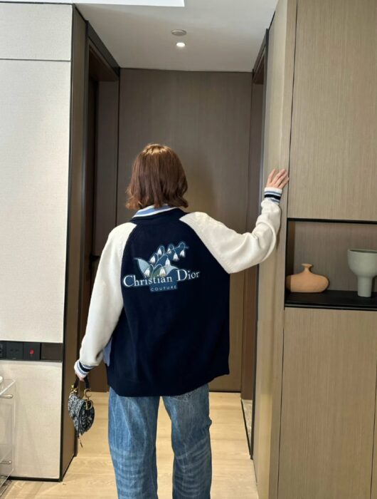 디올 은방울꽃 바시티 가디건 레플리카 미러급 SA급 S급 고퀄리티 하이엔드 최상급 의류 [남성여성공용] 11