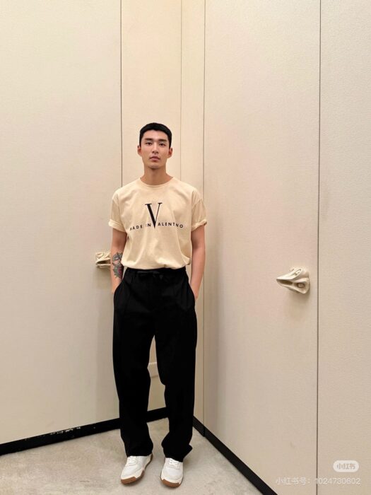 발렌티노 'Made In Valentino' 프린트 코튼 티셔츠 레플리카 미러급 SA급 S급 고퀄리티 하이엔드 최상급 의류 [남성여성공용] 4