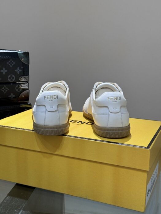 펜디 플레어 로우탑 스니커즈 레플리카 미러급 SA급 S급 고퀄리티 최상급 하이엔드 신발 [남성여성공용] 6