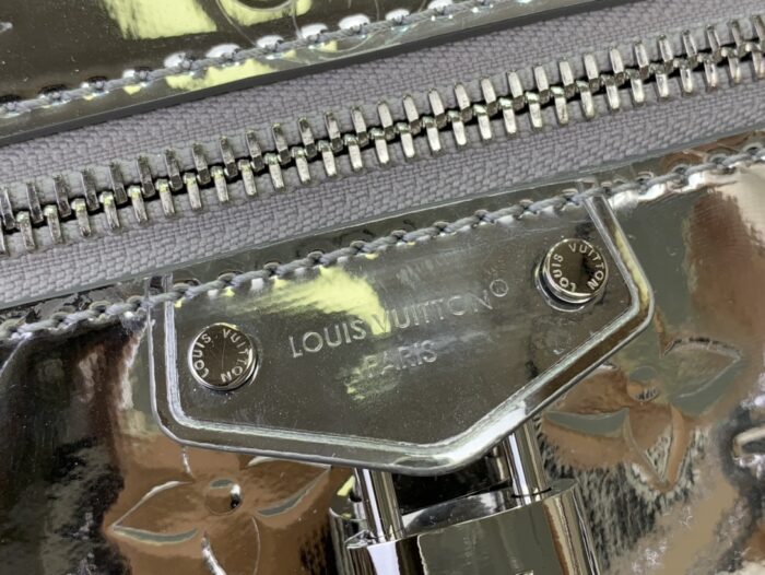 루이비통 베니티 체인 파우치 M26097 실버 레플리카 미러급 SA급 S급 고퀄리티 최상급 하이엔드 가방 [여성] 6