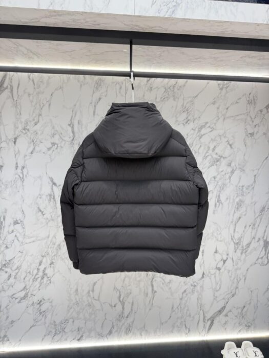 프라다 포켓로고 구스다운 후드 패딩 자켓 레플리카 미러급 SA급 S급 고퀄리티 하이엔드 최상급 의류 [남성] 3