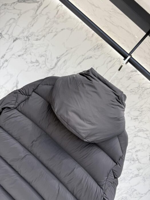 프라다 포켓로고 구스다운 후드 패딩 자켓 레플리카 미러급 SA급 S급 고퀄리티 하이엔드 최상급 의류 [남성] 8