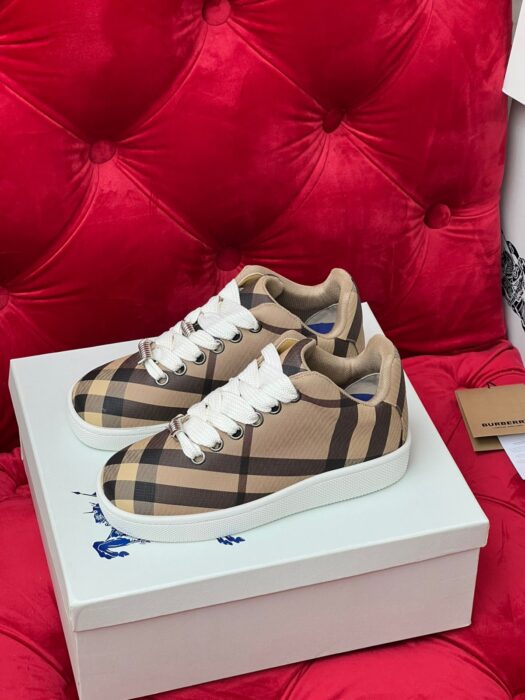 버버리 박스 스니커즈 레플리카 미러급 SA급 S급 고퀄리티 최상급 하이엔드 신발 [남성여성공용] 4