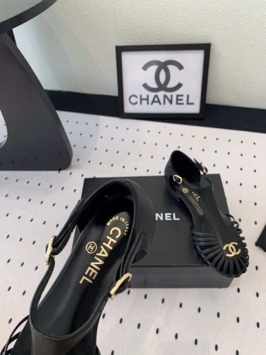 샤넬 인터로킹 CC T스트랩 샌들 레플리카 미러급 SA급 S급 고퀄리티 최상급 하이엔드 신발 [여성] 4
