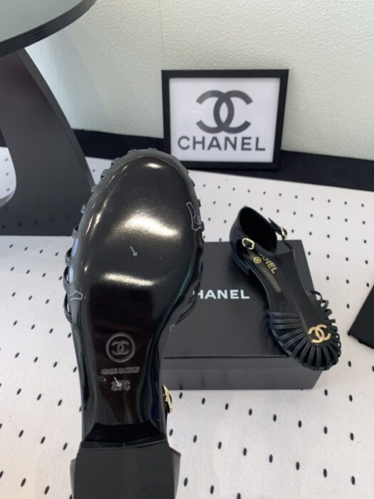 샤넬 인터로킹 CC T스트랩 샌들 레플리카 미러급 SA급 S급 고퀄리티 최상급 하이엔드 신발 [여성] 8