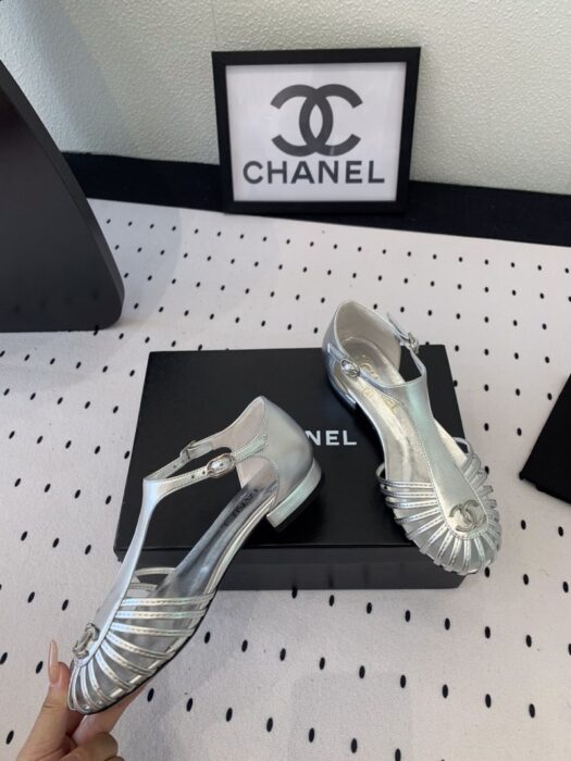 샤넬 인터로킹 CC T스트랩 샌들 레플리카 미러급 SA급 S급 고퀄리티 최상급 하이엔드 신발 [여성] 2