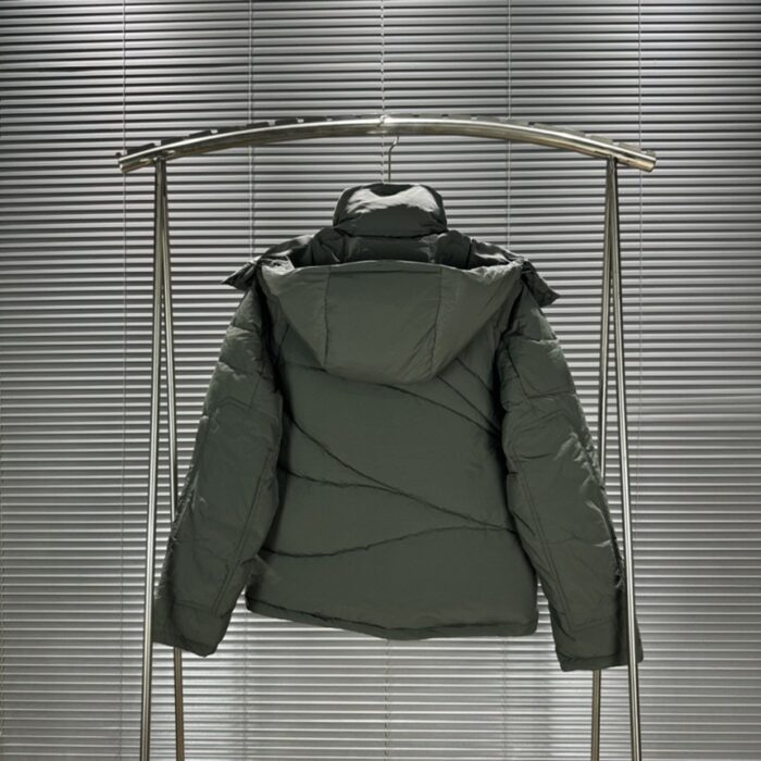 몽클레어 x 퍼렐 윌리엄스 체스트넛 쇼트 다운 자켓 레플리카 미러급 SA급 S급 고퀄리티 하이엔드 최상급 의류 [남성] 4