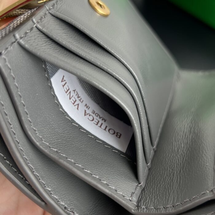 보테가베네타 솔스티스 스몰 반지갑 그레이 788055 레플리카 미러급 SA급 S급 고퀄리티 최상급 하이엔드 지갑 [남성여성공용] 9