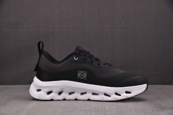 로에베 On x LOEWE 클라우드 틸트 2.0 블랙 화이트레플리카 미러급 SA급 S급 고퀄리티 최상급 하이엔드 신발 [남성여성공용] 2