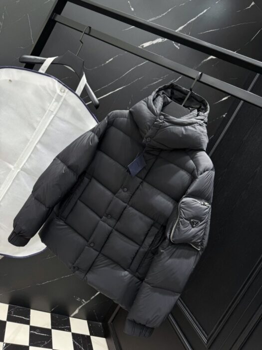 프라다 지퍼 포켓 다운 패딩 자켓 레플리카 미러급 SA급 S급 고퀄리티 하이엔드 최상급 의류 [남성] 8