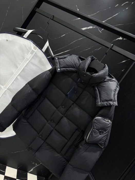 프라다 지퍼 포켓 다운 패딩 자켓 레플리카 미러급 SA급 S급 고퀄리티 하이엔드 최상급 의류 [남성] 13