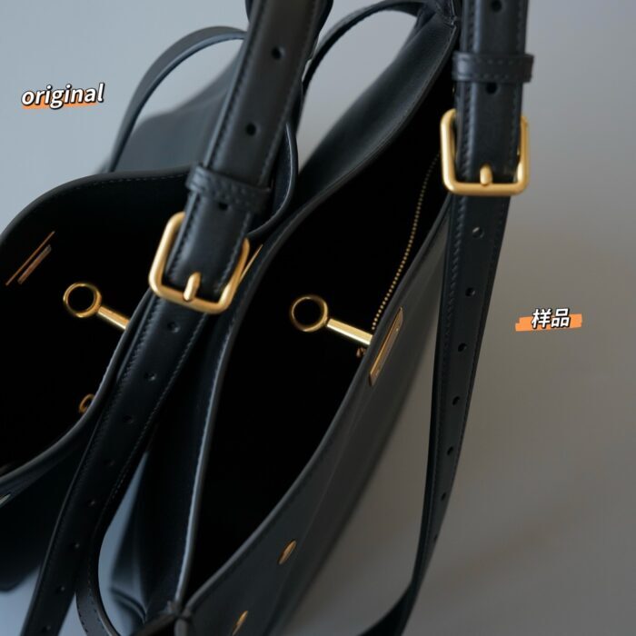 발렌시아가 벨 에어 스몰 호보백 블랙 빈티지 골드 장식 레플리카 미러급 SA급 S급 고퀄리티 최상급 하이엔드 가방 [여성] 10