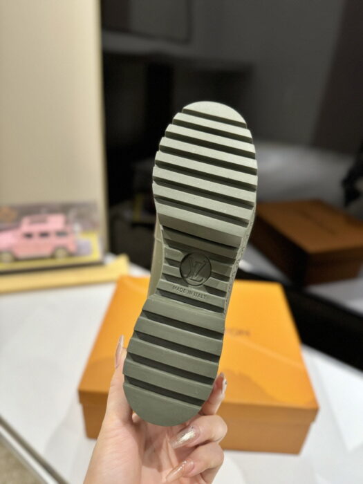 루이비통 로리엇 플랫폼 데저트 부츠 레플리카 미러급 SA급 S급 고퀄리티 최상급 하이엔드 신발 [여성] 9