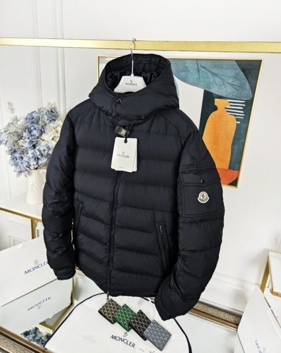 몽클레어 사부아 리버시블 패딩 레플리카 미러급 SA급 S급 고퀄리티 하이엔드 최상급 의류 [남성] 10