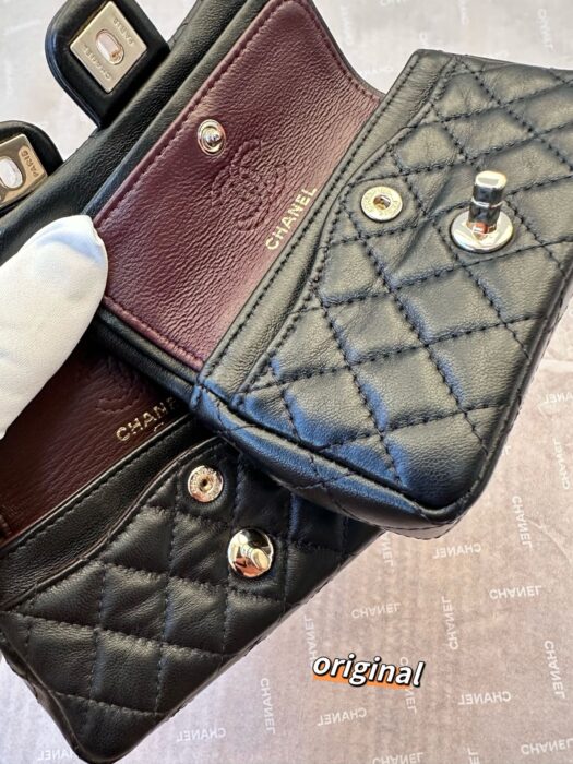 샤넬 클래식 후크 달린 미니백 램스킨 골드 메탈 블랙  레플리카 미러급 SA급 S급 고퀄리티 최상급 하이엔드 가방 [여성] 4