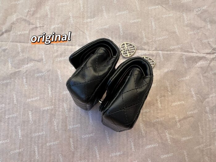 샤넬 클래식 후크 달린 미니백 램스킨 골드 메탈 블랙  레플리카 미러급 SA급 S급 고퀄리티 최상급 하이엔드 가방 [여성] 5