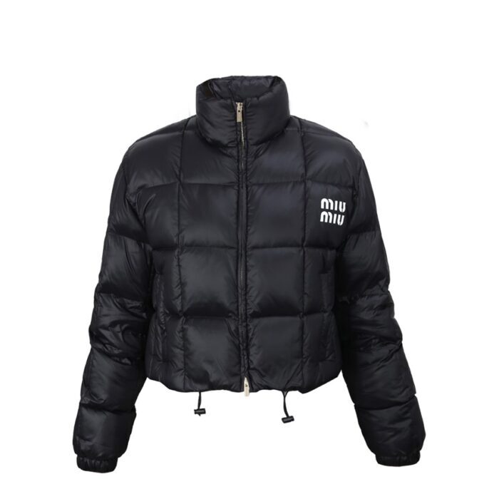 미우미우 클래식 로고 나일론 크롭 숏패딩 레플리카 미러급 SA급 S급 고퀄리티 하이엔드 최상급 의류 [여성] 13