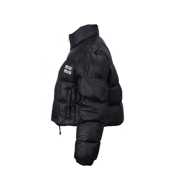 미우미우 클래식 로고 나일론 크롭 숏패딩 레플리카 미러급 SA급 S급 고퀄리티 하이엔드 최상급 의류 [여성] 14