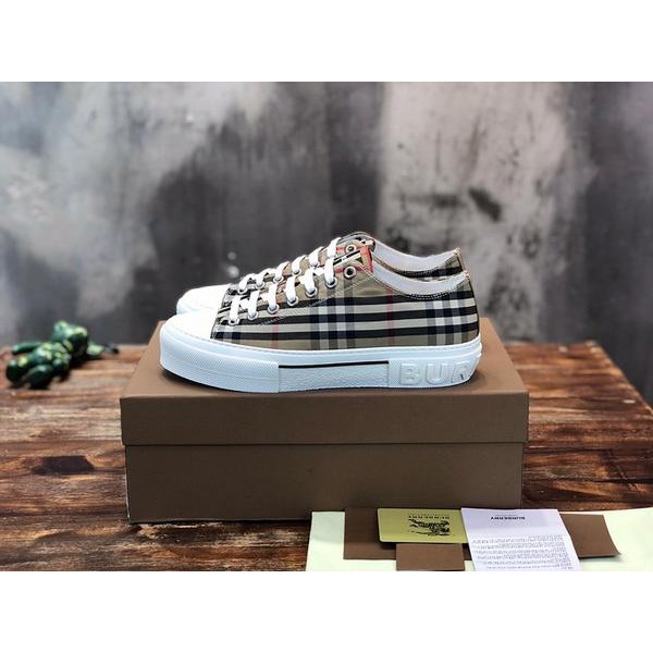 버버리 스니커즈 레플리카 미러급 SA급 S급 고퀄리티 최상급 하이엔드 신발 [남성]