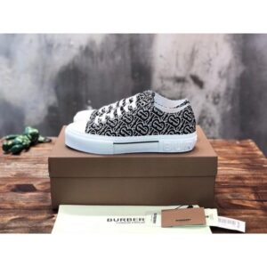 버버리 스니커즈 레플리카 미러급 SA급 S급 고퀄리티 최상급 하이엔드 신발 [남성]