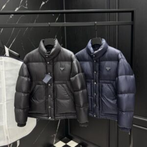 프라다 메탈 플레이트 다운 패딩 자켓 레플리카 미러급 SA급 S급 고퀄리티 하이엔드 최상급 의류 [남성]
