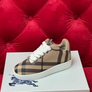 버버리 박스 스니커즈 레플리카 미러급 SA급 S급 고퀄리티 최상급 하이엔드 신발 [남성여성공용]