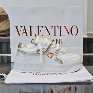 발렌티노 원스터드 XL V 로고 운동화 레플리카 미러급 SA급 S급 고퀄리티 최상급 하이엔드 신발 [남성여성공용]
