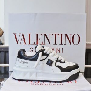발렌티노 원스터드 XL V 로고 운동화 레플리카 미러급 SA급 S급 고퀄리티 최상급 하이엔드 신발 [남성여성공용]
