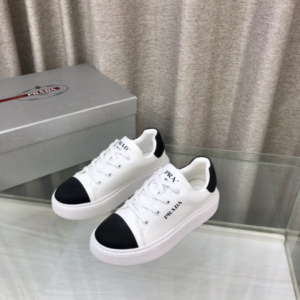 프라다 로고 레더 스니커즈 레플리카 미러급 SA급 S급 고퀄리티 최상급 하이엔드 신발 [남성여성공용]