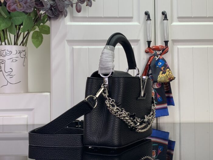 루이비통 카퓌신 미니 M26351 블랙 레플리카 미러급 SA급 S급 고퀄리티 최상급 하이엔드 가방 [여성] 4