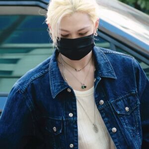 크롬하츠 워싱 데님 자켓 블루 레플리카 미러급 SA급 S급 고퀄리티 하이엔드 최상급 의류 [남성여성공용]